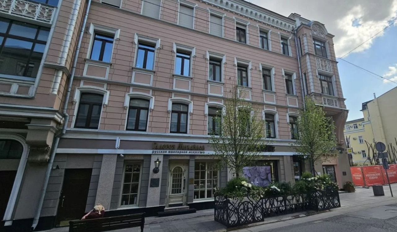 фасад дома, Бизнес-центр Большая Дмитровка, 16к1 по адресу г Москва, ул Большая Дмитровка, д 16 к 1